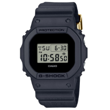 Casio DWE-5657RE-1DR Erkek Kol Saati